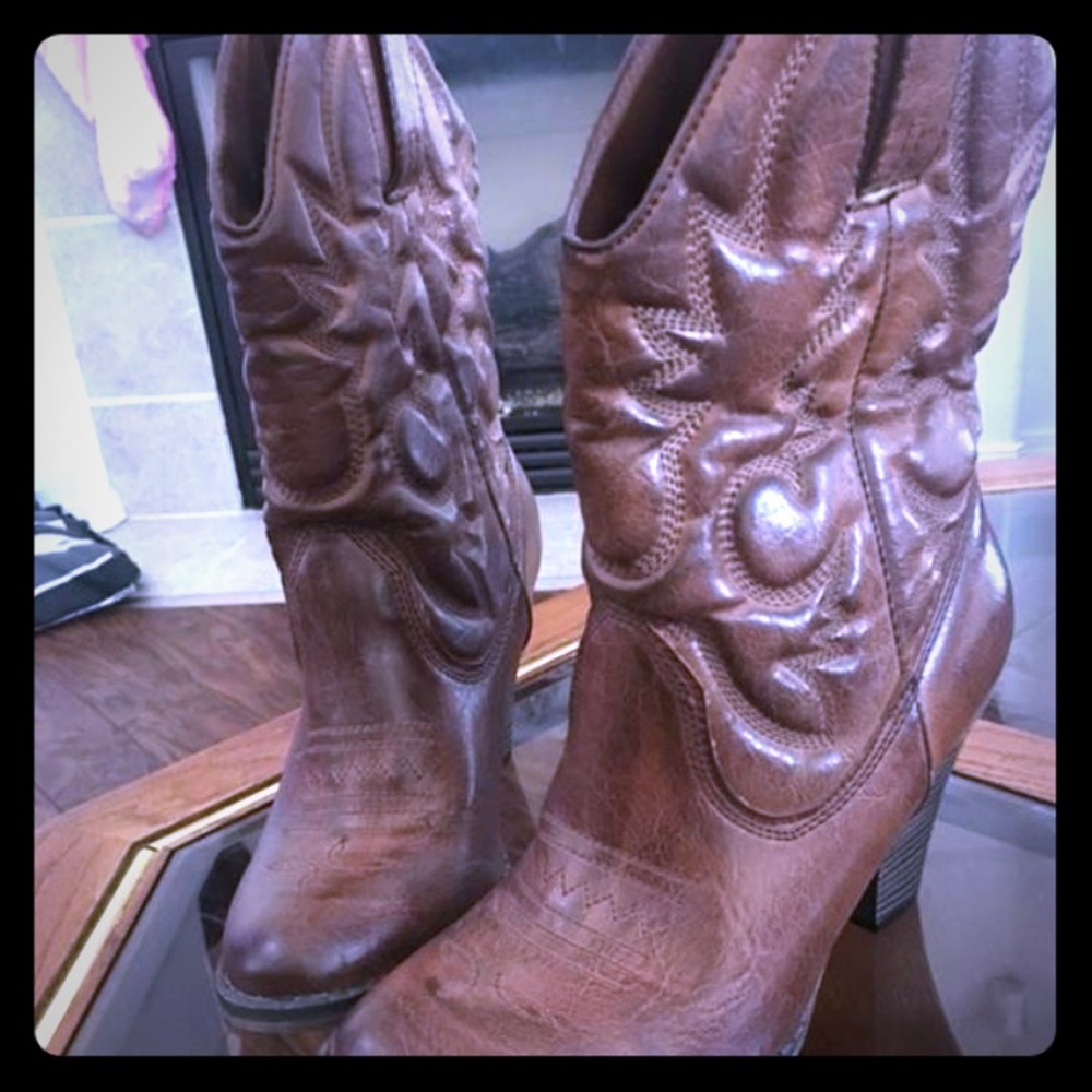 MIA boots